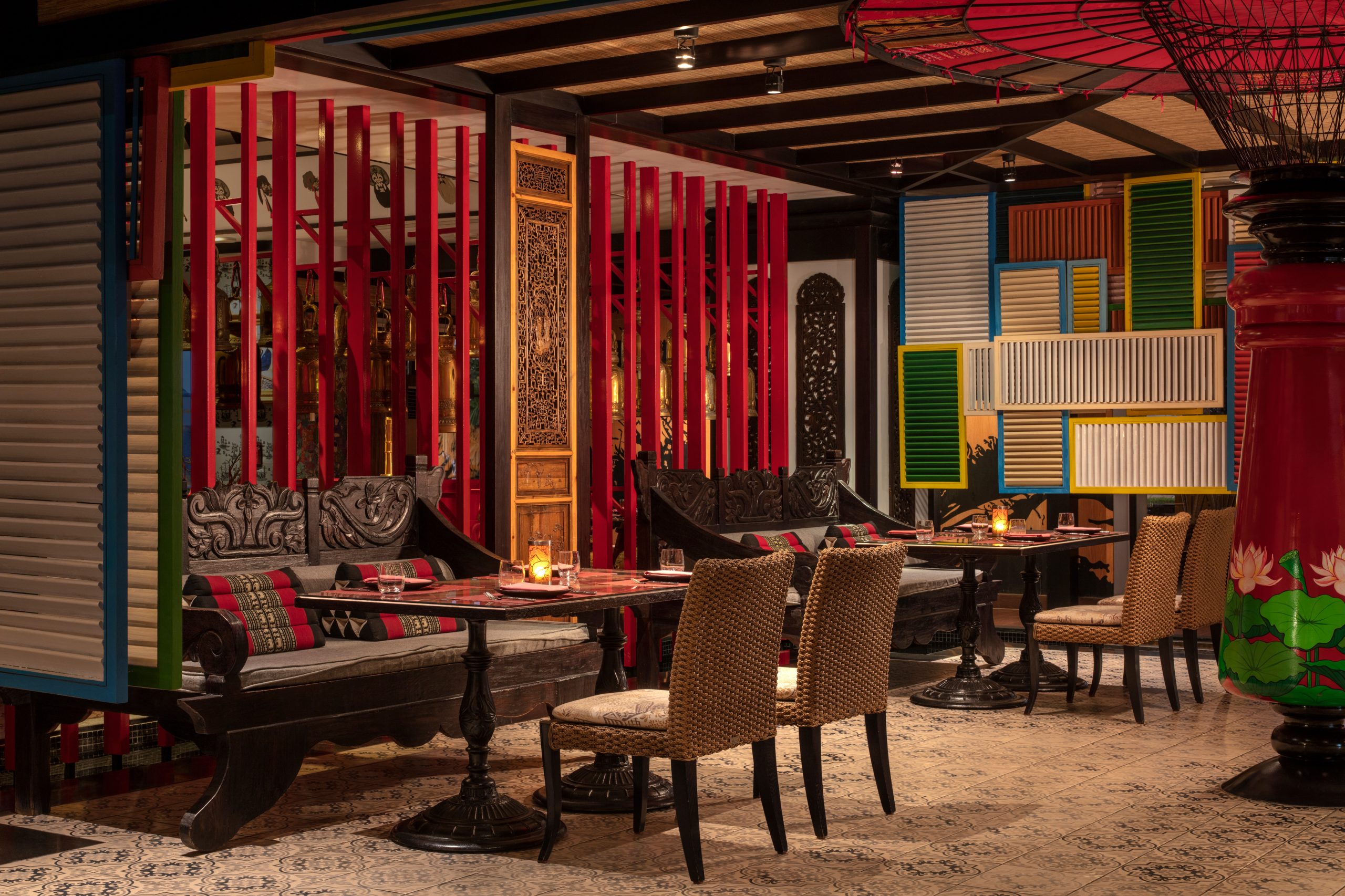 Anantara_The_Palm_Dubai_Resort_Restaurant_Mekong_Interior