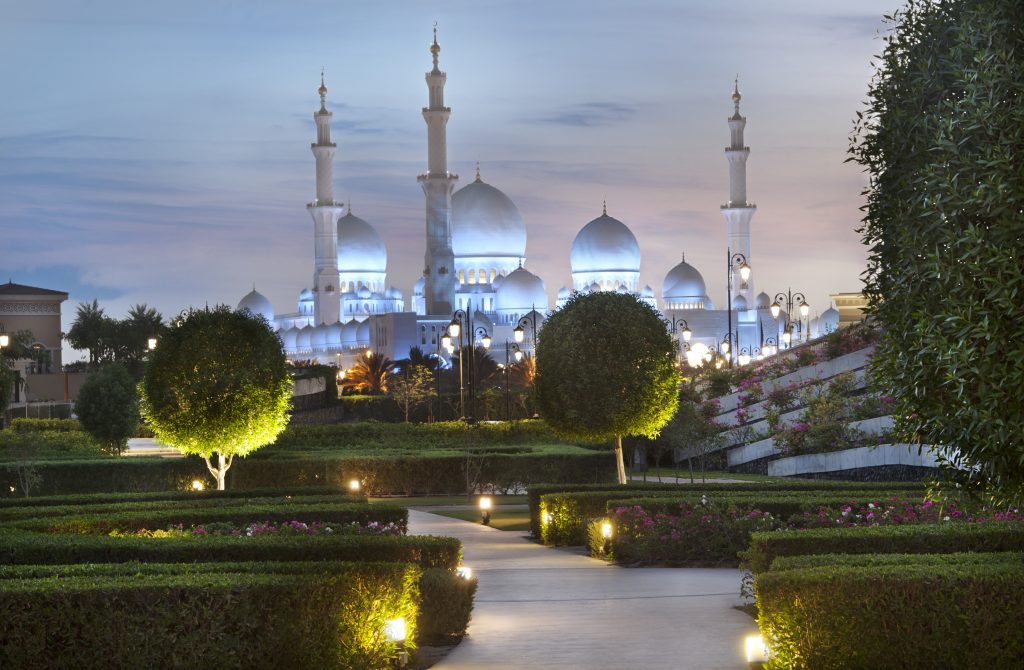 The Ritz-Carlton Abu Dhabi, Grand Canal