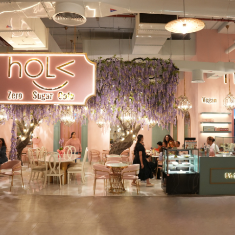 WIN A GUILT-FREE CAFÉ EXPERIENCE AT HOLA ZERO SUGAR CAFÉ, WORTH AED500